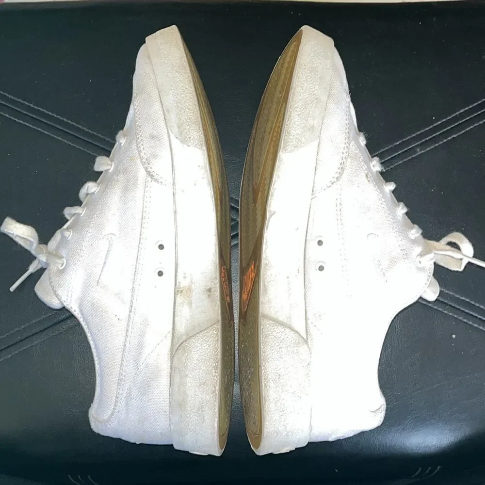 WOMEN’S CANVAS NIKE PLATFORM SHOES SIZE 11/ EURO 43